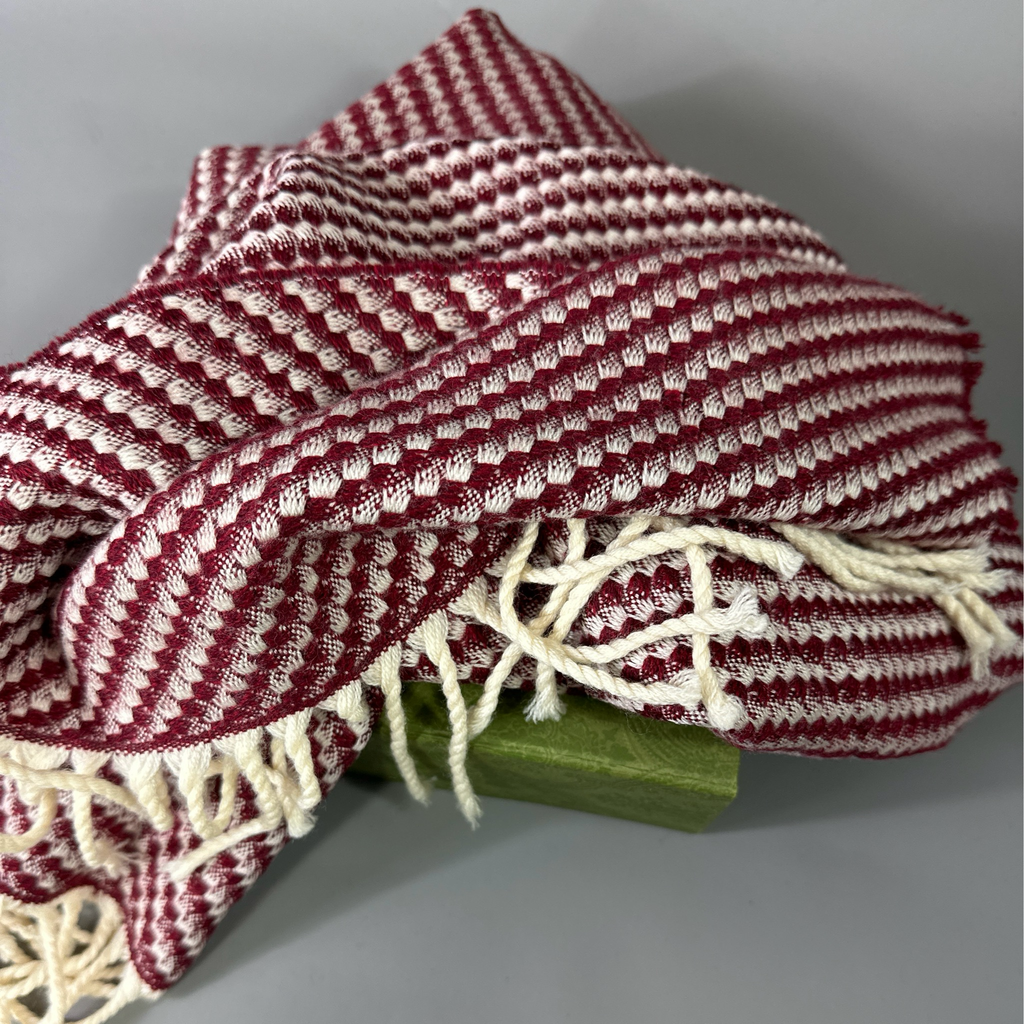 Fendi scarf woven in red and white wool