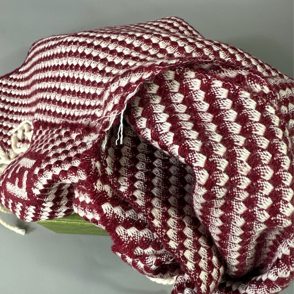Fendi scarf woven in red and white wool